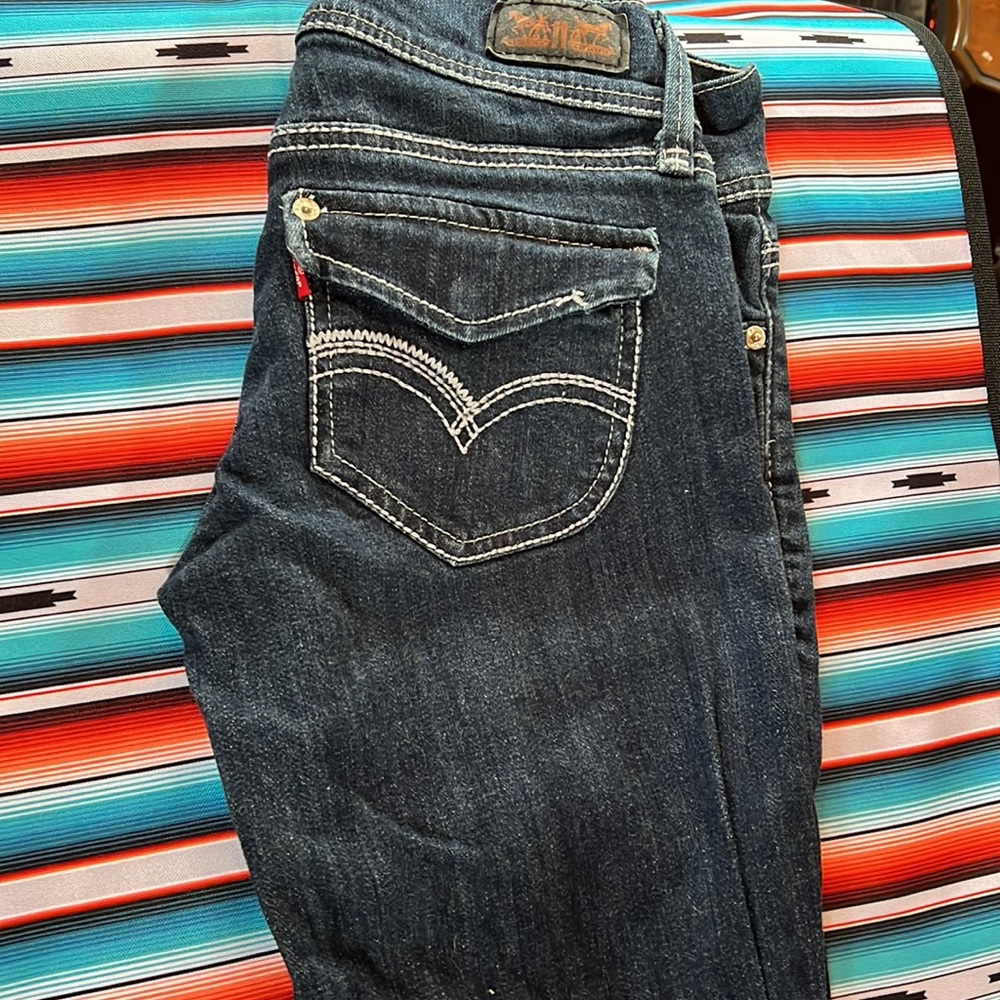 Levi’s - Picture 2 of 4
